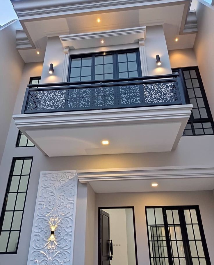 Panel balkon laser cutting pada bangunan